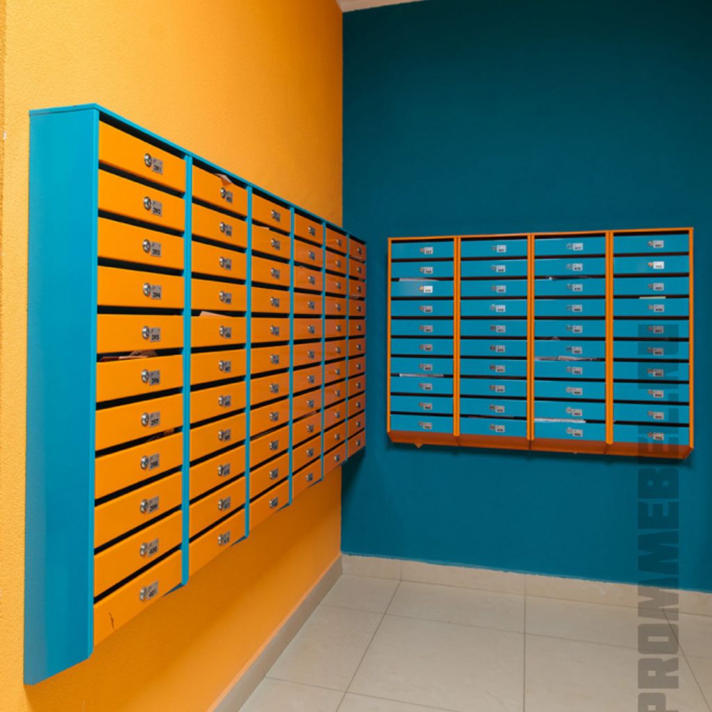 Почтовые ящики (голубой и оранжевый)