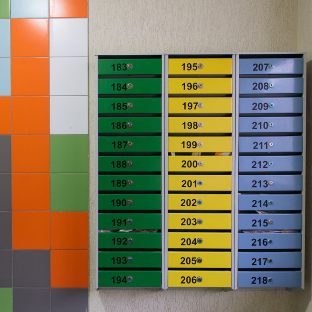 Цветные почтовые ящики от МетПромМебель